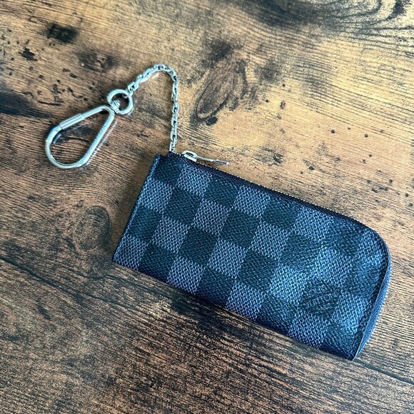 Louis Vuitton 4 Key Holder in Damier Graphite N61235 - DUSTBAG + BAG - Picture 13 of 16